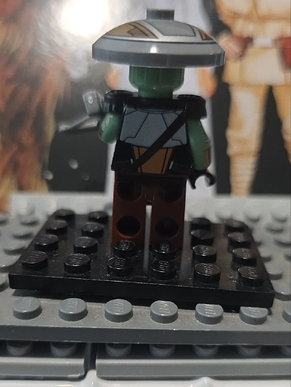 CUSTOM Star Wars Embo Minifigure with Hat and Crossbow - Picture 3 of 5